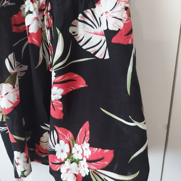 Tropical print playsuit- Women size- M - Picture 9 of 10